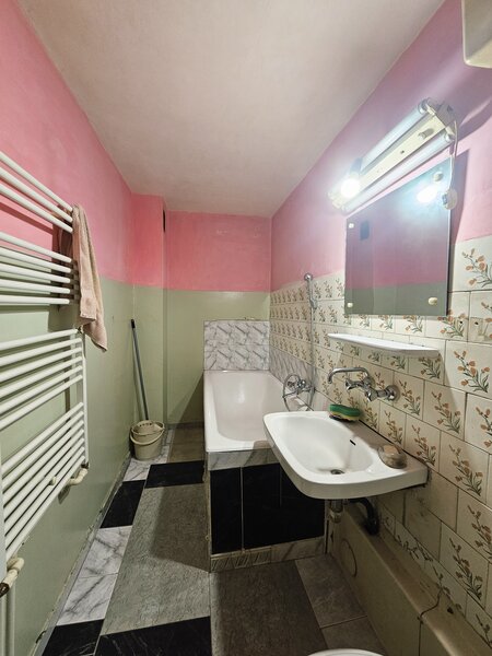 13 Septembrie, 2 camere, etaj 1, 64 mp, centrala proprie, comision 0